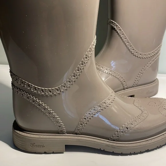 Authentic Gucci Rainboot - Picture 6 of 15